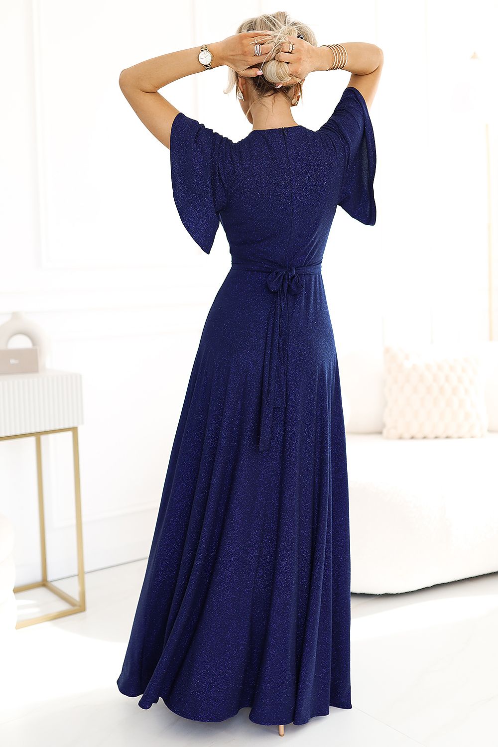 Long dress model 210092 Numoco