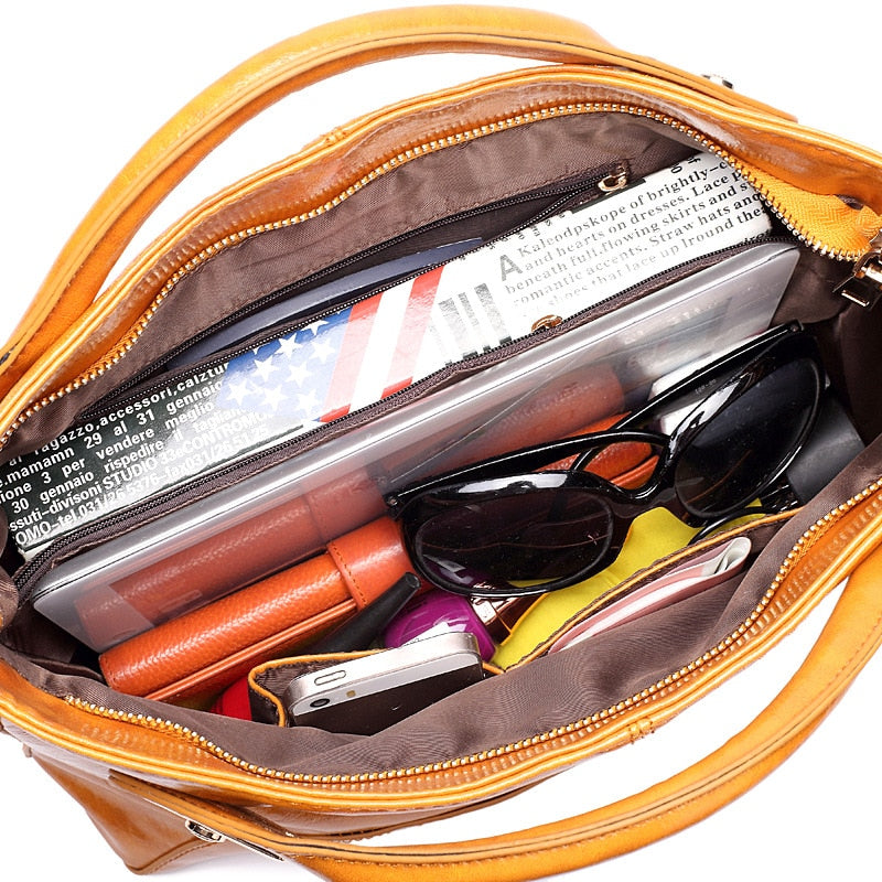 Funmardi Oil Wax Leather Handbag | Vintage Tote & Crossbody Bag with Gold Hardware