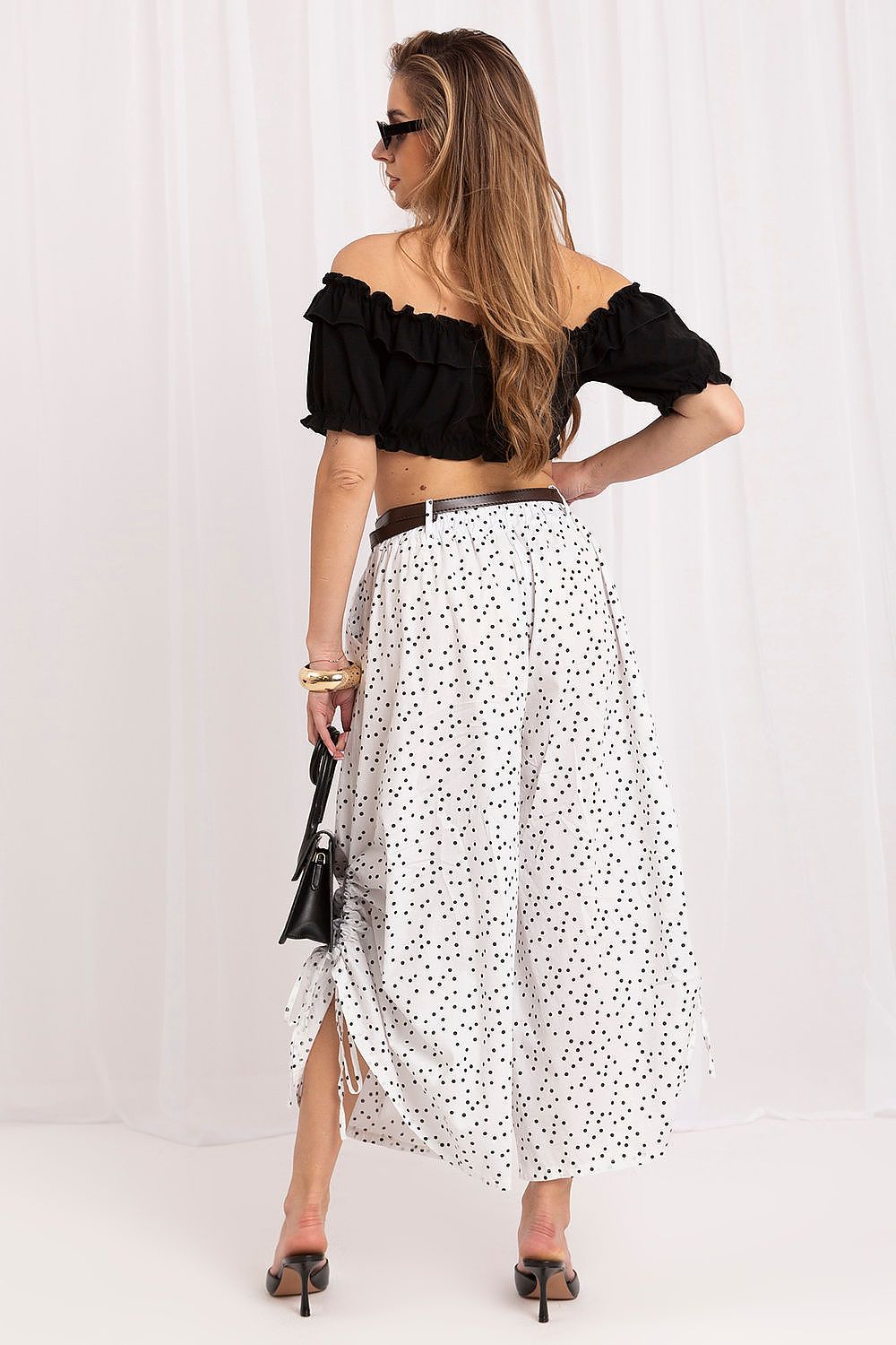  Women trousers model 229692 Italy Moda 